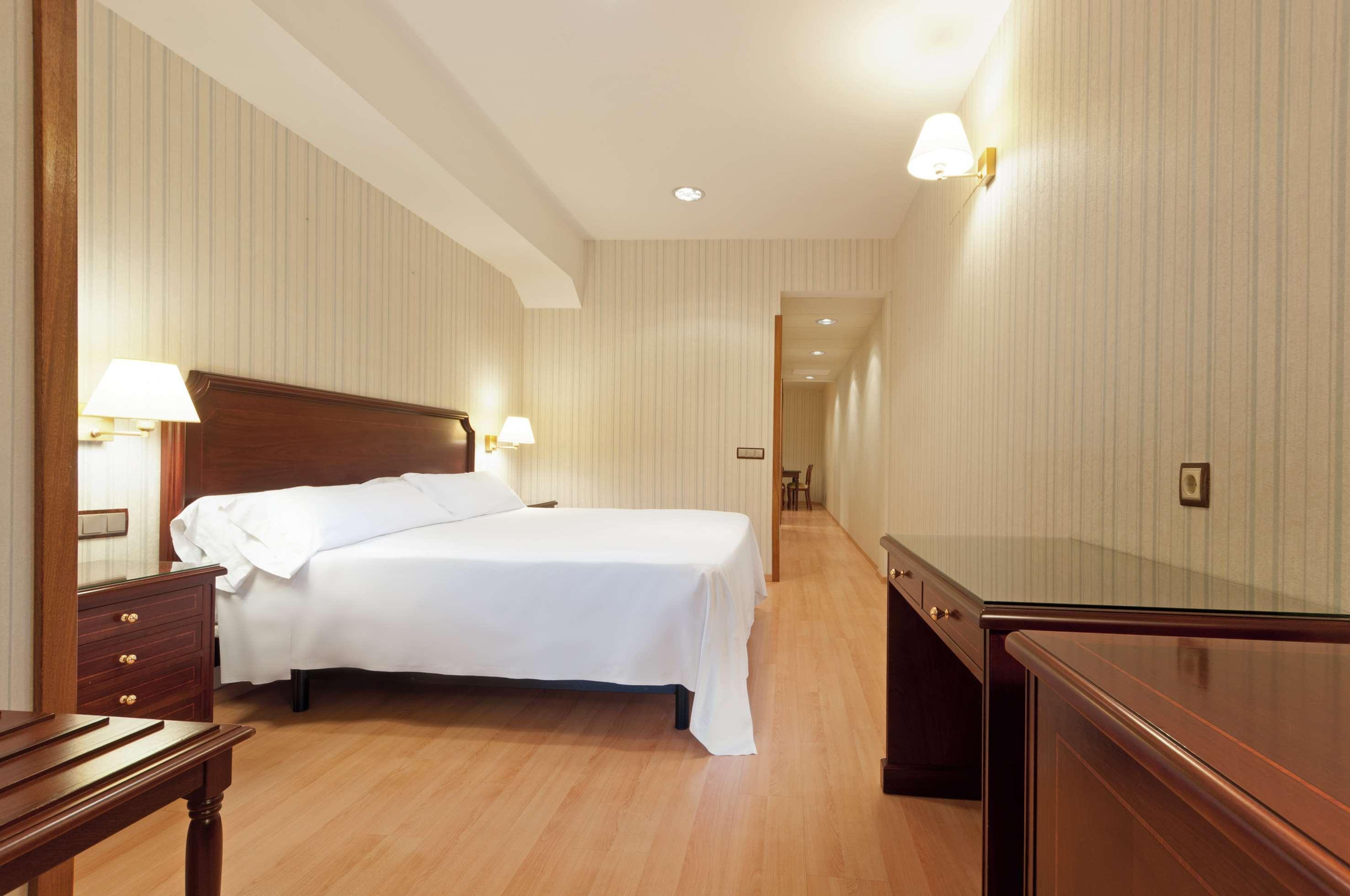 Hotel Madrid Leganes Affiliated By Melia Ngoại thất bức ảnh