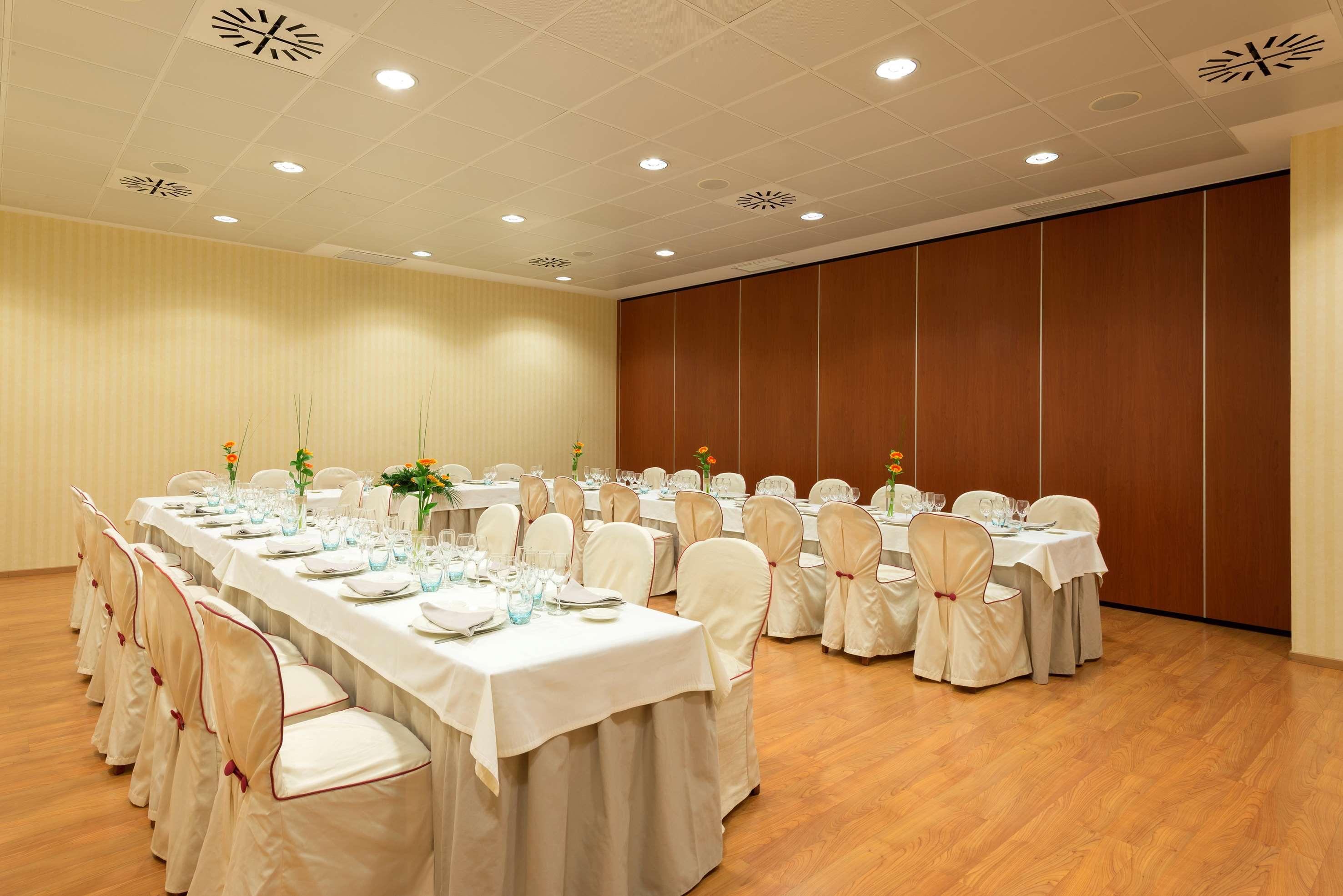 Hotel Madrid Leganes Affiliated By Melia Ngoại thất bức ảnh