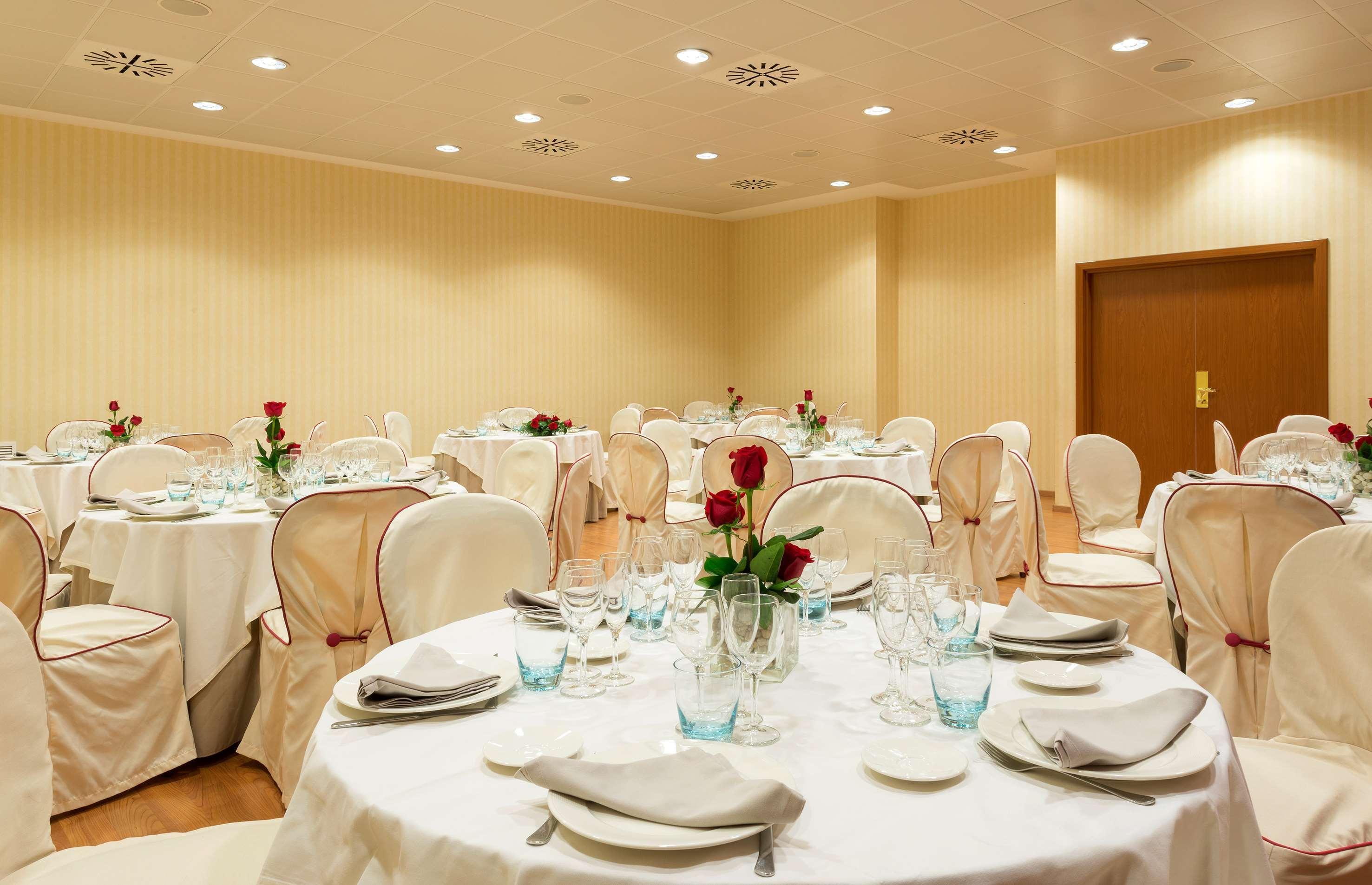 Hotel Madrid Leganes Affiliated By Melia Ngoại thất bức ảnh